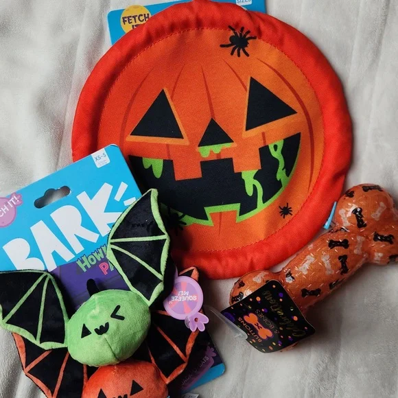 BARK Halloween, Pumpkin sweater Sz L, Bat Toys, Dog Squeaky and Fetch Toys - Picture 5 of 5